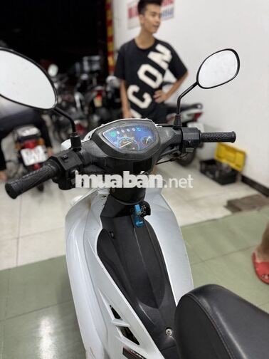 Sirius 50cc 2024 Trắng đẹp rin nguyên , Chính chủ