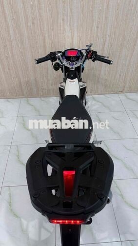Suzuki Satria F150 2021 Đen trắng