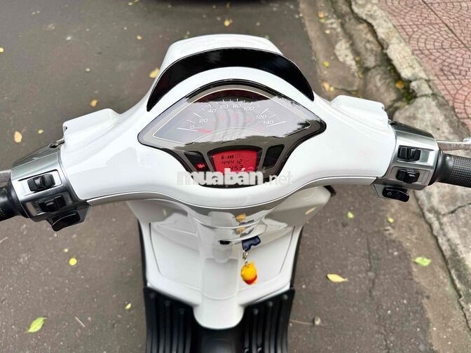 Vespa Sprint 2018 Trắng 1 chủ