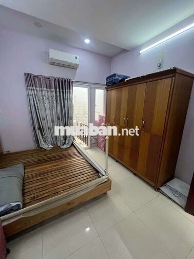 NHÀ ĐẸP - HẺM RỘNG RÃI - CÓ MÁY LẠNH 