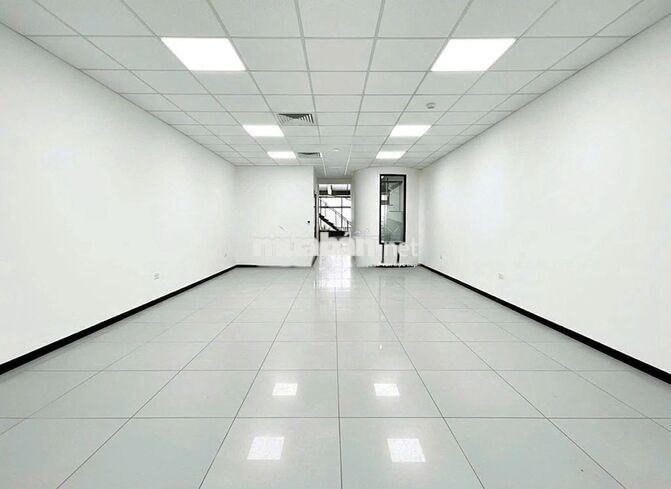 NHÀ ĐẸP,GIÁ THUÊ TỐT-Cho thuê căn góc Tô Hiến Thành,Quận 10.Ngang 6m,