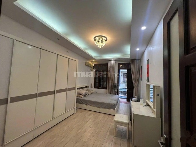 Cho thuê nhà Đ.Cao Thắng, Phú Nhuận 2PN, 2wc sẵn nội thất Giá 15 tr/th