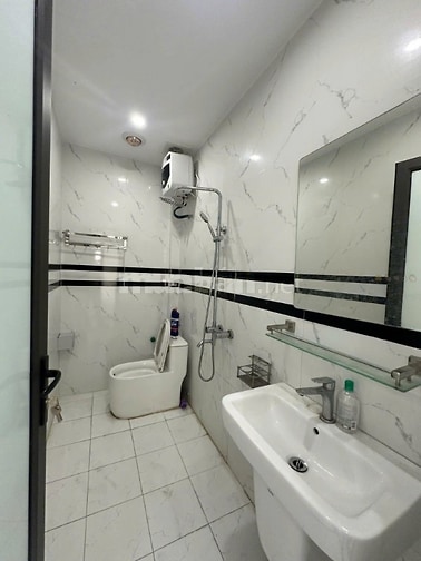 Cho thuê nhà Đ.Cao Thắng, Phú Nhuận 2PN, 2wc sẵn nội thất Giá 15 tr/th