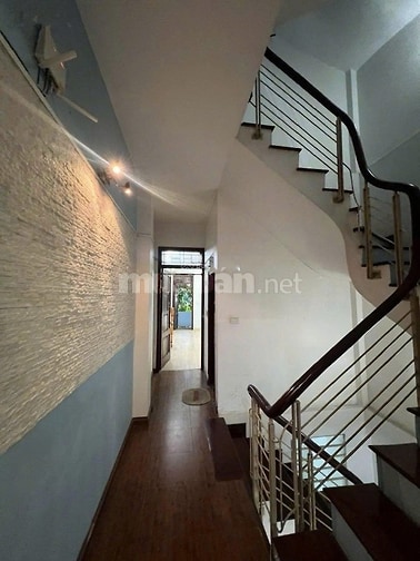 Cho thuê nhà Đ.Cao Thắng, Phú Nhuận 2PN, 2wc sẵn nội thất Giá 15 tr/th