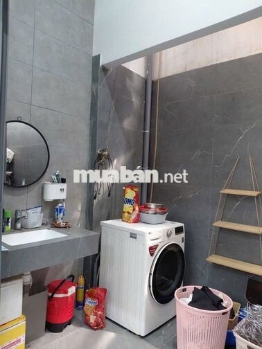 CHO THUÊ NHÀ HẺM XE TẢI ĐƯỜNG TÂN QUÝ - P Tân Quý 4,5 x 13 M ĐÚC 1 Lầu