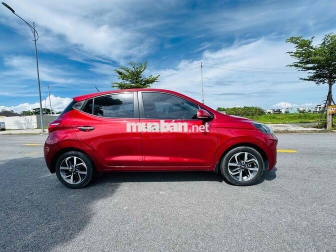 Hyundai i10 AT bản Full Đỏ 52000 km