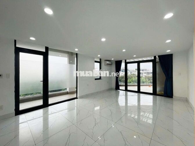 Văn phòng Nguyên tầng 90m2 hai mặt tiền thoáng đẹp giá chỉ 11tr/tháng