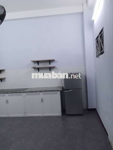 cho thuê nhà hẻm xe hơi đường Trần Bình Trọng