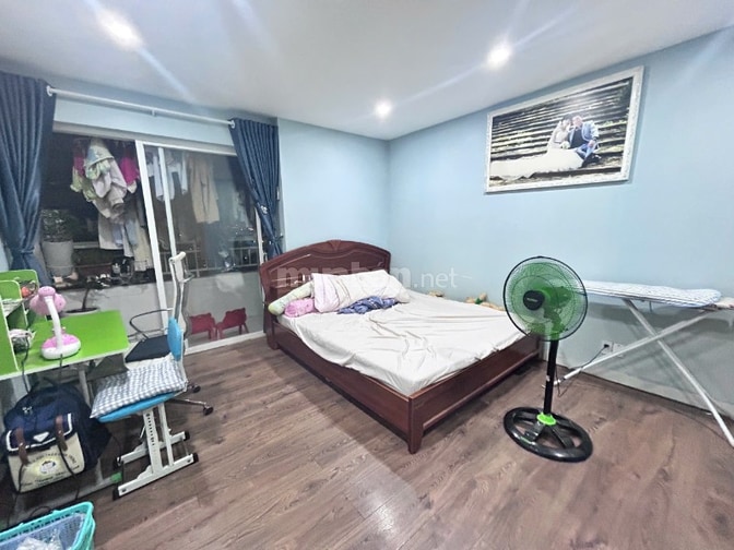 CC 6B The Easter City - Căn góc 2PN 72m2 full nội thất view Q1