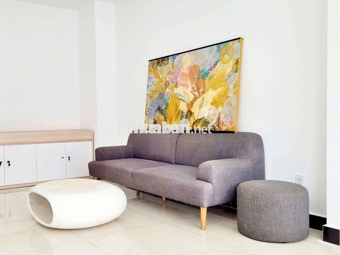 Văn phòng cho 6-10 nhân sự, full nội thất, có thang máy Vạn Phúc City