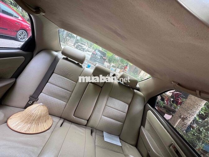 Toyota Camry GLi 2001 Số sàn màu ghi hồng phấn