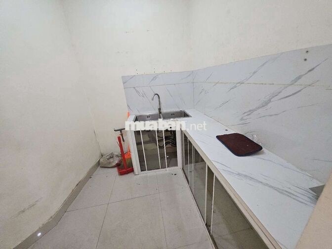 TÔI CHỦ CHO THUÊ PHÒNG GIÁ RẺ 3 TRIỆU ƯU TIÊN SV ĐH KINH TẾ CHO SẠC XE