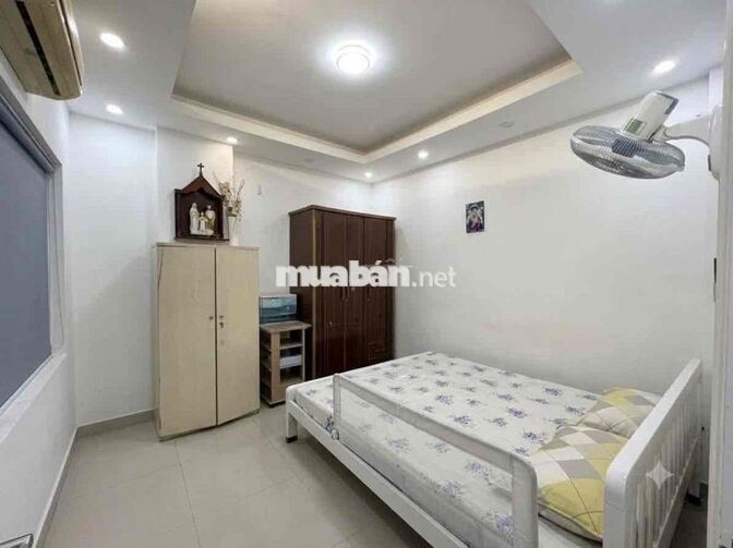 BÁN GẤP CĂN HỘ TRUNG TÂM QUẬN 4