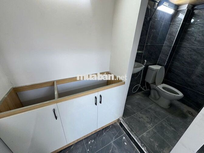 KHAI TRƯƠNG 10 PHÒNG NGAY DƯƠNG QUẢNG HÀM BAN CÔNG SIÊU RẺ TỪ 3TR1