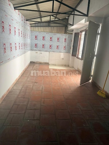 Cho thuê nhà 4 tầng Vương Thừa Vũ, Thanh Xuân. Giá: 15tr/tháng
