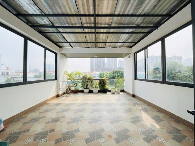 Bán nhà Sadeco Phước Kiển A, 1 hầm 1 trệt, 3 lầu giá 12.5 tỷ 