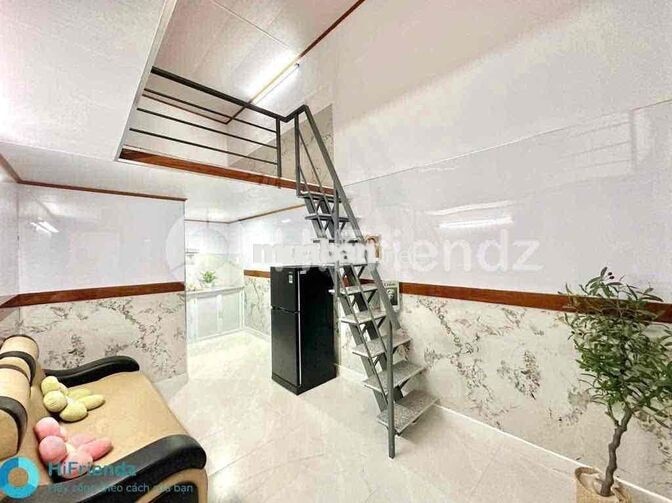 CHO THUÊ PHÒNG TRỌ GÁC CAO CÓ MÁY LẠNH / CÓ BAN CÔNG NHỎ NGAY AEON TP