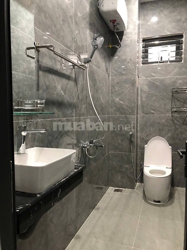 CHO THUÊ NHÀ  MT MỚI ĐẸP,ĐƯỜNG LÊ PHỤ TRẦN, GẦN BIỂN MÂN THÁI,SƠN TRÀ