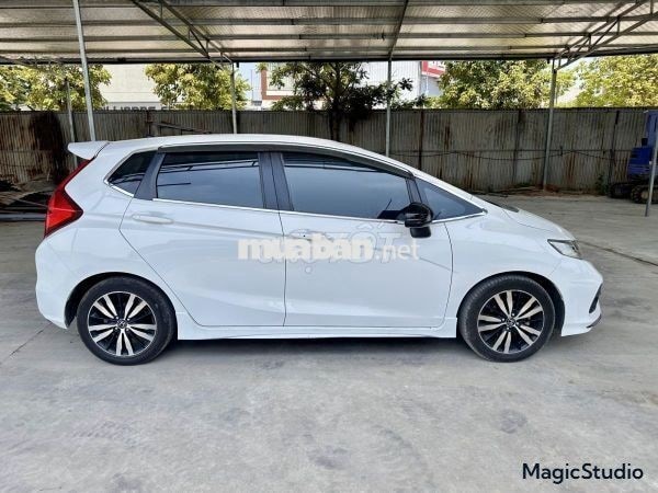 Honda Jazz RS 2018 Trắng 90000 km Nhập khẩu