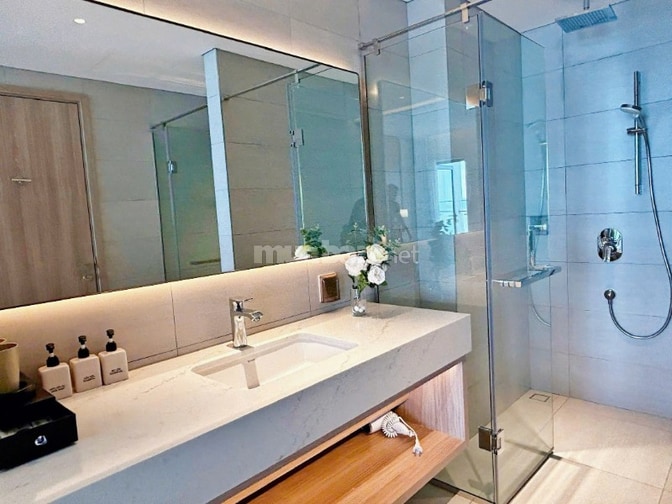 Bán căn hộ khách sạn Alacarte Hạ Long, DT 45,2m2, view đẹp, sổ đỏ