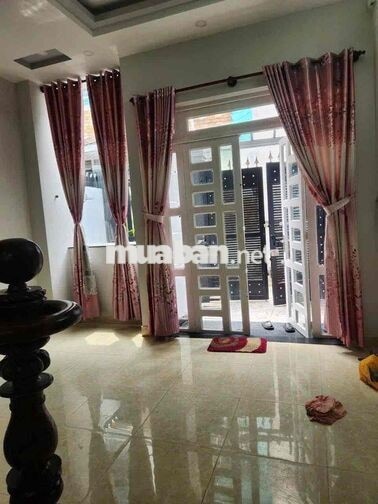 cho thuê nhà nguyên căn .dt: 4x11 , giá 15tr TL