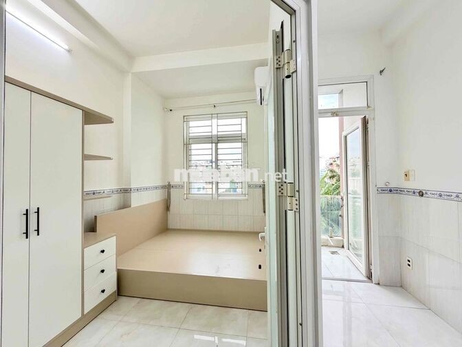 Khai Trương CHDV Sát Sân Bay TSN - Ban Công Tách Bếp - 1 Phòng Ngủ