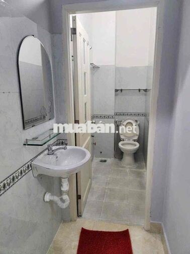 cho thuê nhà nguyên căn .dt: 4x11 , giá 15tr TL
