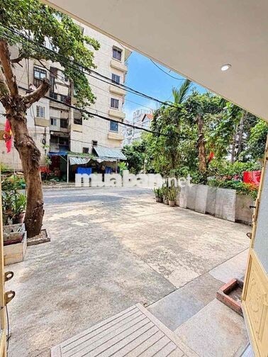 Chu thuê gấp tầng trệt Chung Cư Bắc Đinh Bộ Lĩnh - 52m2 ngang hiếm 7m