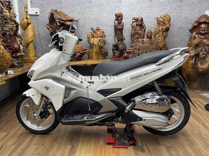 Honda Airblade 2017 chúnh chủ dàn áo đẹp, máy zin
