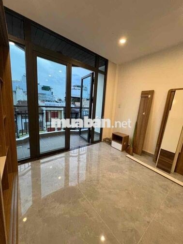 Studio Ban Công Lạc Long Quân Full Nội Thất