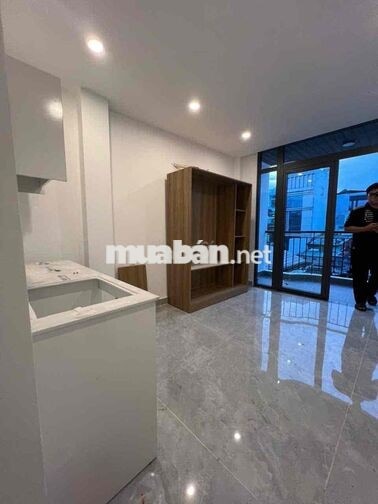 Studio Ban Công Lạc Long Quân Full Nội Thất