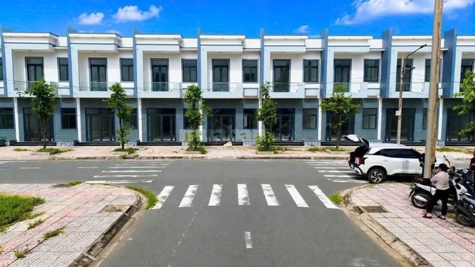 Bán NOXH ngay chợ Bình Chánh, giá chỉ từ 1.4 tỷ/căn.