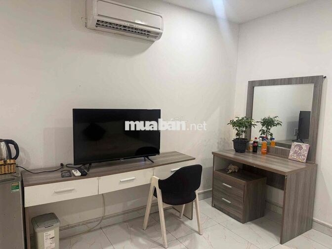 Chính Chủ Cho Thuê K.S Sân Bay 25pn 1MB 1 Hầm ANTT Giá 250tr Ful NT Ạ