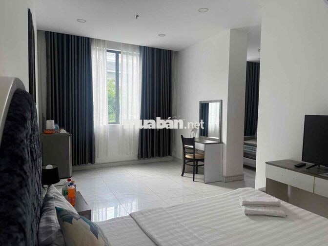 Chính Chủ Cho Thuê K.S Sân Bay 25pn 1MB 1 Hầm ANTT Giá 250tr Ful NT Ạ