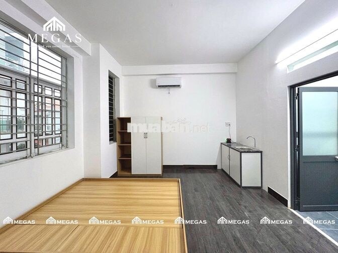 CHO THUÊ PHÒNG BAN CÔNG 30M2 - FULL NỘI THẤT - CÔNG VIÊN LÀNG HOA