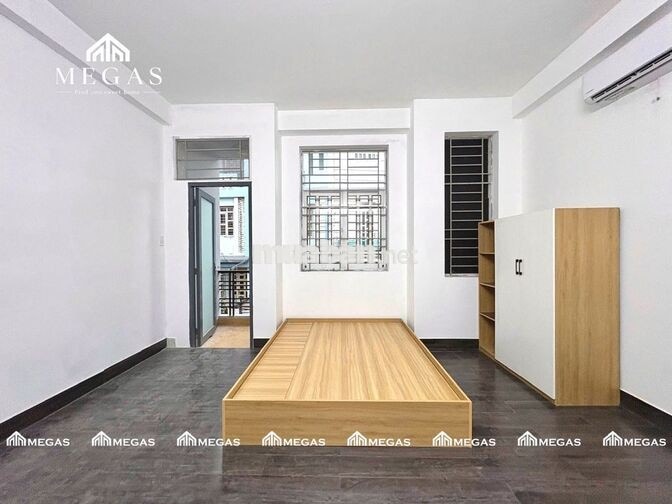 CHO THUÊ PHÒNG BAN CÔNG 30M2 - FULL NỘI THẤT - CÔNG VIÊN LÀNG HOA
