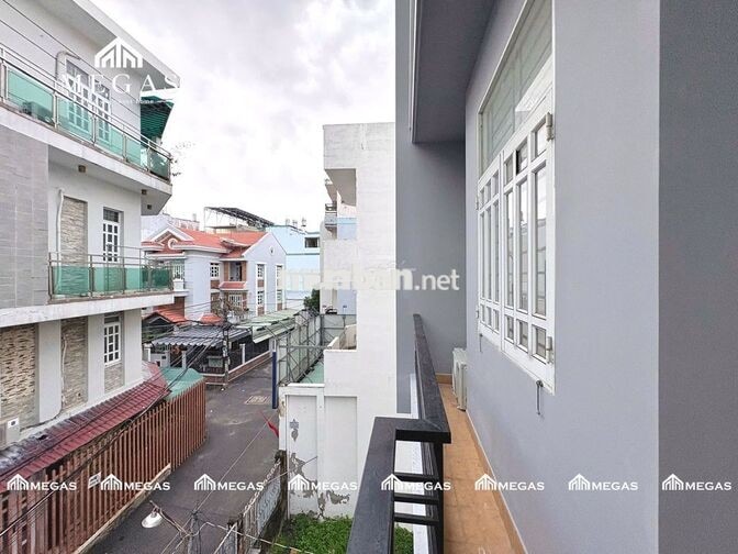 CHO THUÊ PHÒNG BAN CÔNG 30M2 - FULL NỘI THẤT - CÔNG VIÊN LÀNG HOA