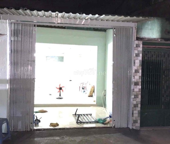 Cho thuê nhà nguyên căn hẻm xe hơi Phạm Hùng -Nguyễn Văn Linh