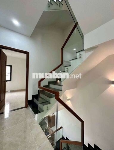 cho thuê nhà 3 tầng  mới 2 mặt tiền đường lớn