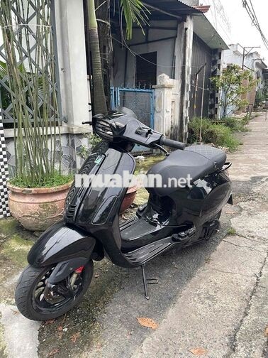 Piaggio Vespa Sprint Đen