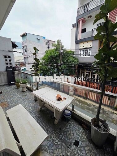 CHO THUÊ NHÀ MẶT TIỀN ĐÔ ĐỐC LỘC PHƯỜNG TÂN QUÝ ĐÚC 3 LẦU