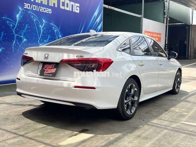 Honda Civic G 2022 1.5 Turbo,màu trắng,8v5