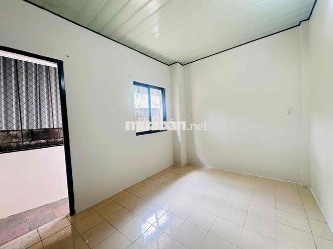 CHO THUÊ NHÀ 2PHÒNG NGỦ GẦN VÒNG XOAY HIỆP THÀNH 3 & ĐẠI HỌC BÌNH DG