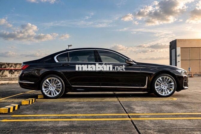 BMW 740Li Pure Excellence 2021 Đen 69.000 km
