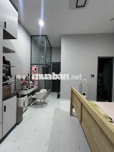 NHÀ ĐẸP NỞ HẬU - 53 m2, HẺM Ô TÔ ĐƯỜNG TÂN QUÝ, TÂN PHÚ - VÀO Ở NGAY!