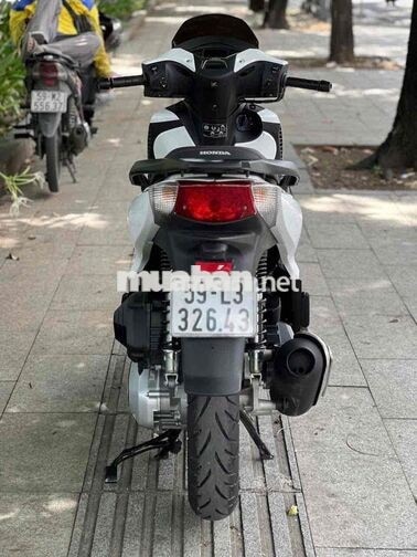 SH 150 CBS 2022 Trắng đen 10.000km bstp 9chủ