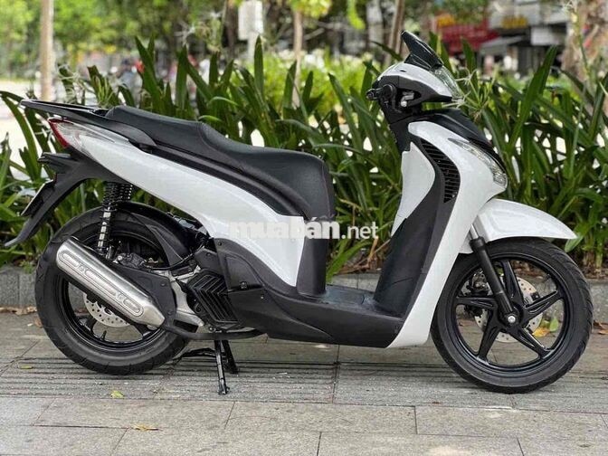 SH 150 CBS 2022 Trắng đen 10.000km bstp 9chủ