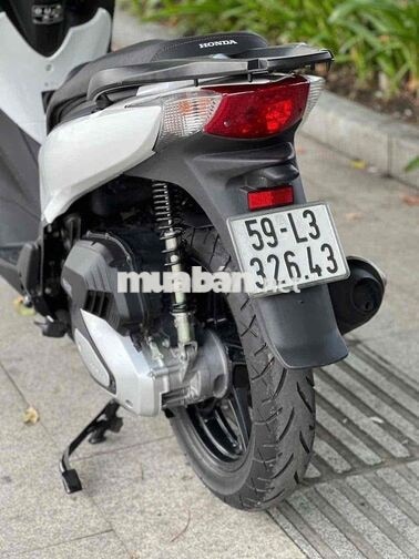 SH 150 CBS 2022 Trắng đen 10.000km bstp 9chủ