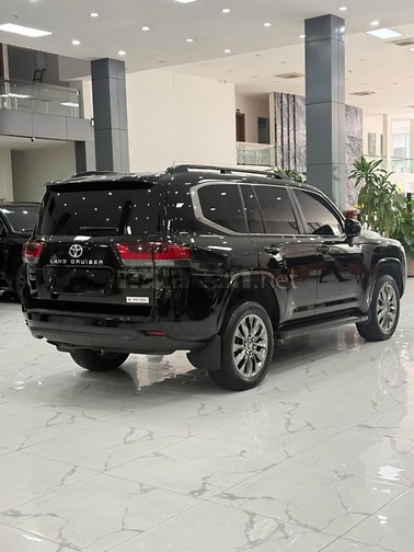 Bán Land Cruiser LC300 sản xuất 2023.Xuất hoá đơn VAT.