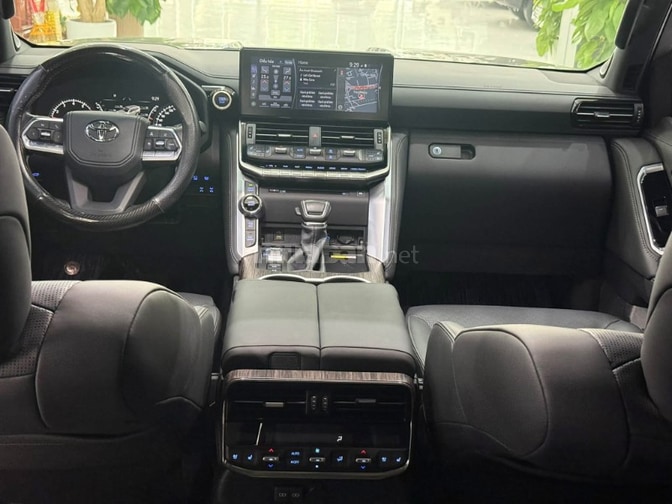 Bán Land Cruiser LC300 sản xuất 2023.Xuất hoá đơn VAT.